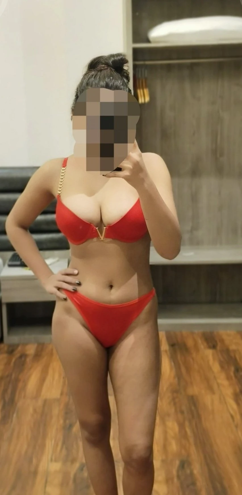 Anvi (Real Meet Cam Service) – Indian escort in Mumbai — 11 / 13