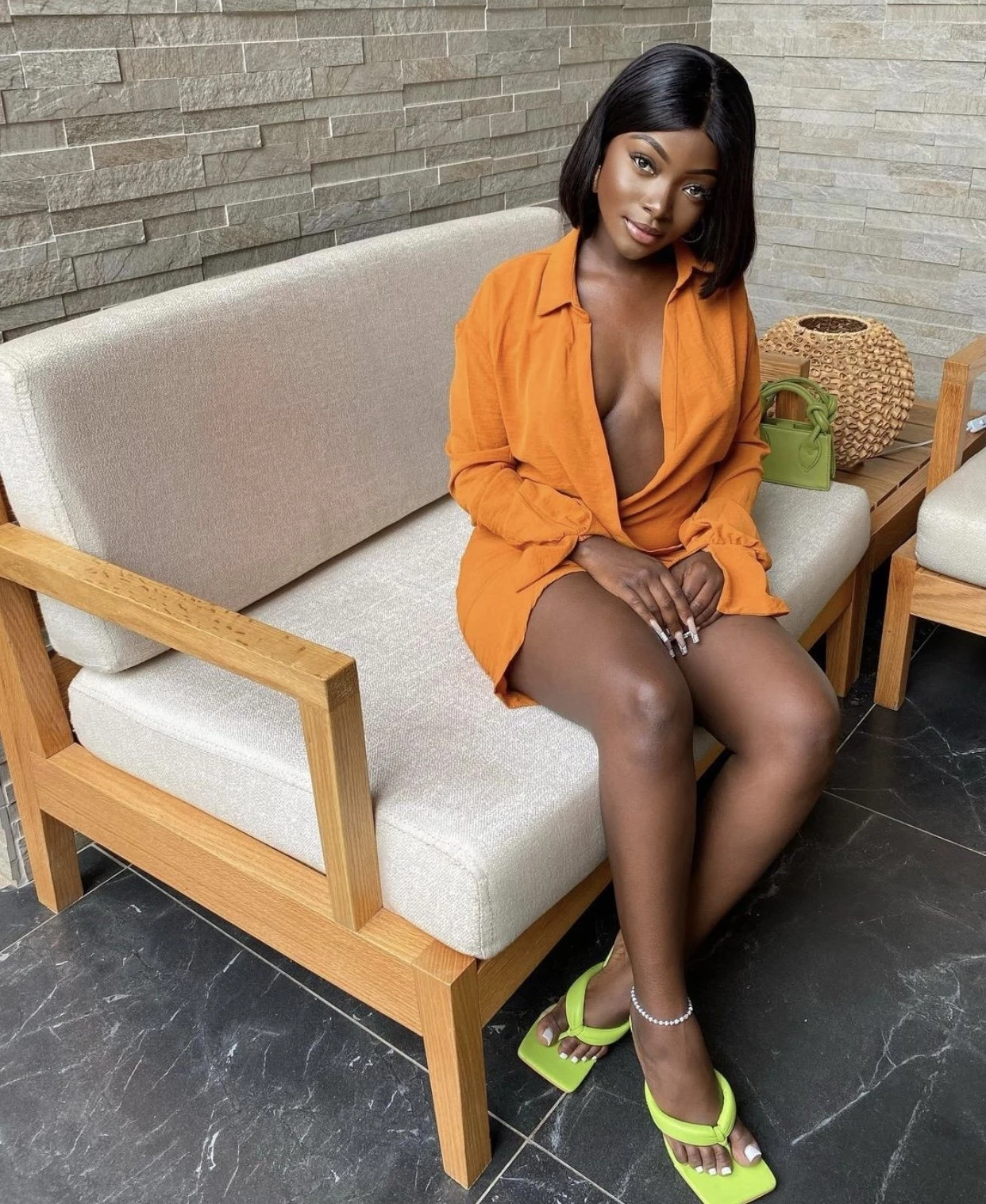 Sonia – Congolese masseuse in Tunis — 4 / 6