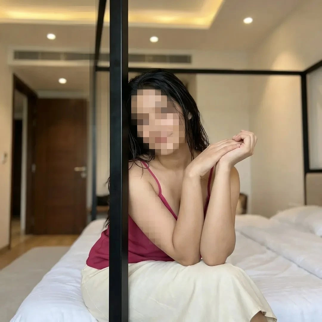 Air Hostess ( Cam / Meet ) – Indian escort in Hyderabad — 4 / 5