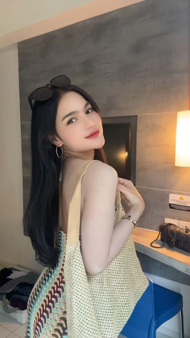 Anna Real Meet Service – Indonesian escort in Kathmandu — 2 / 3