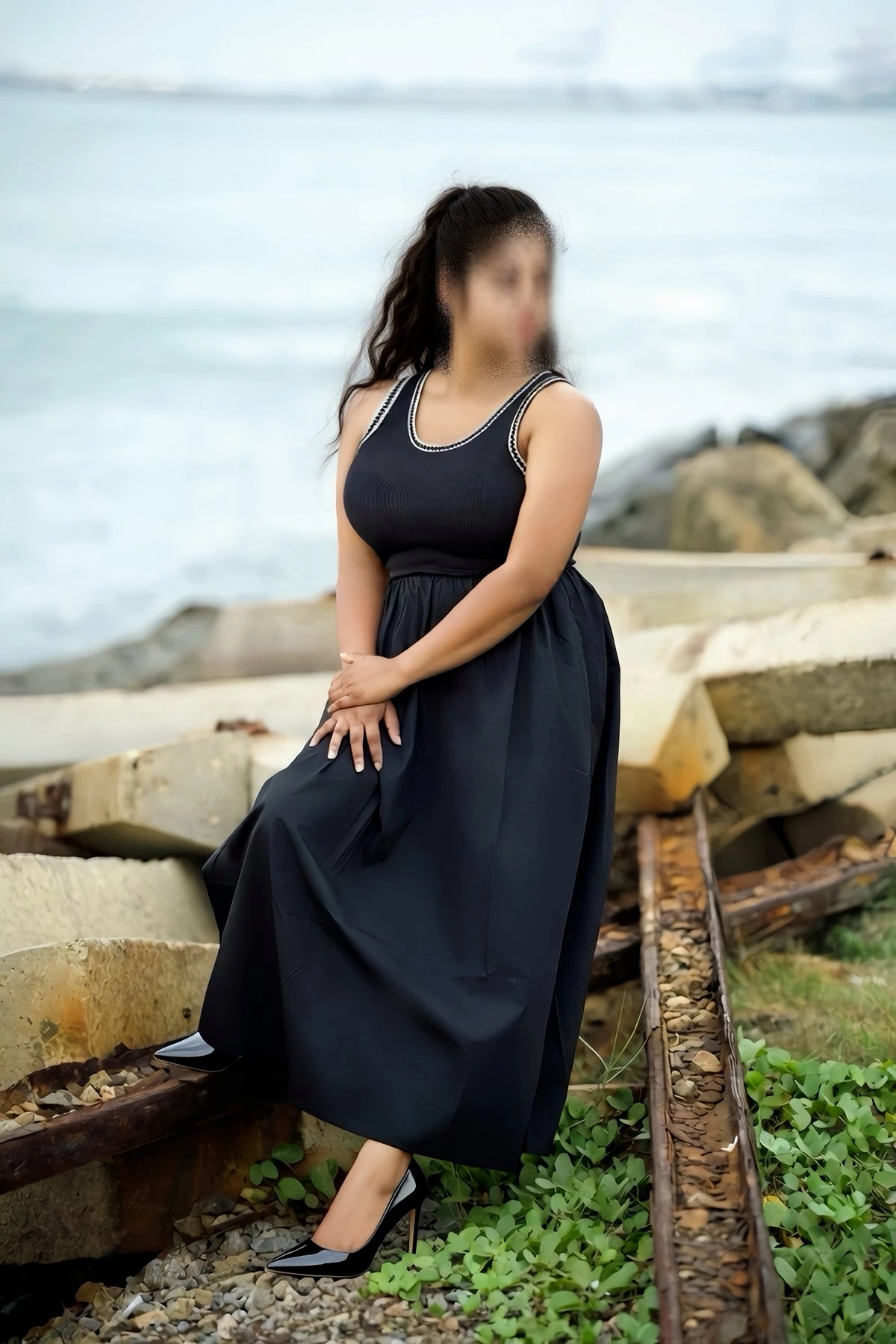 Cute Girl for Meeting and Cam – Sri Lankan escort in Colombo — 2 / 10
