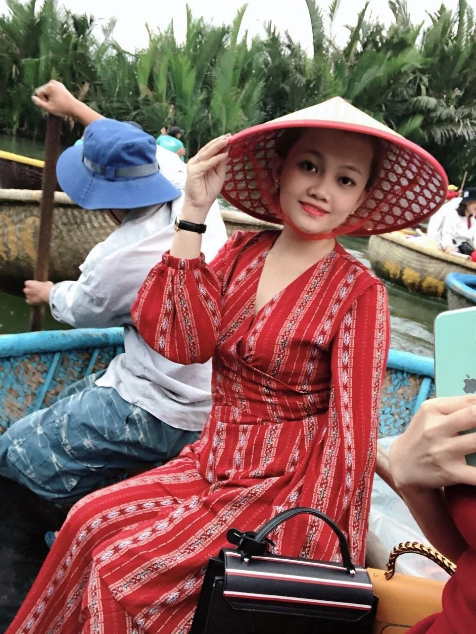 Cici – Vietnamese escort in Ho Chi Minh City — 5 / 10