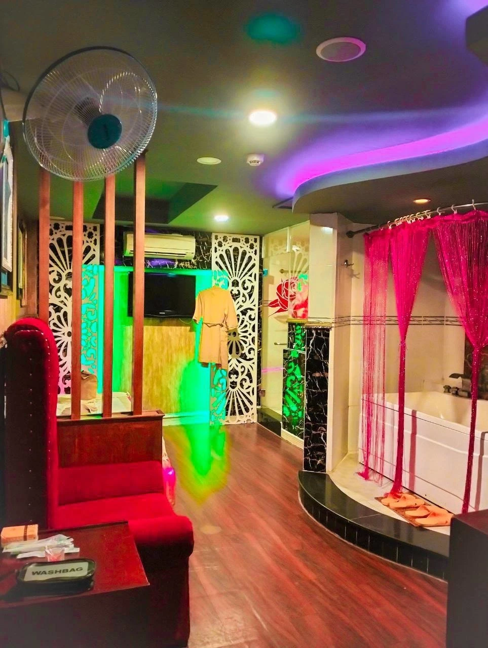 Massge F You – Vietnamese masseuse in Ho Chi Minh City — 5 / 10