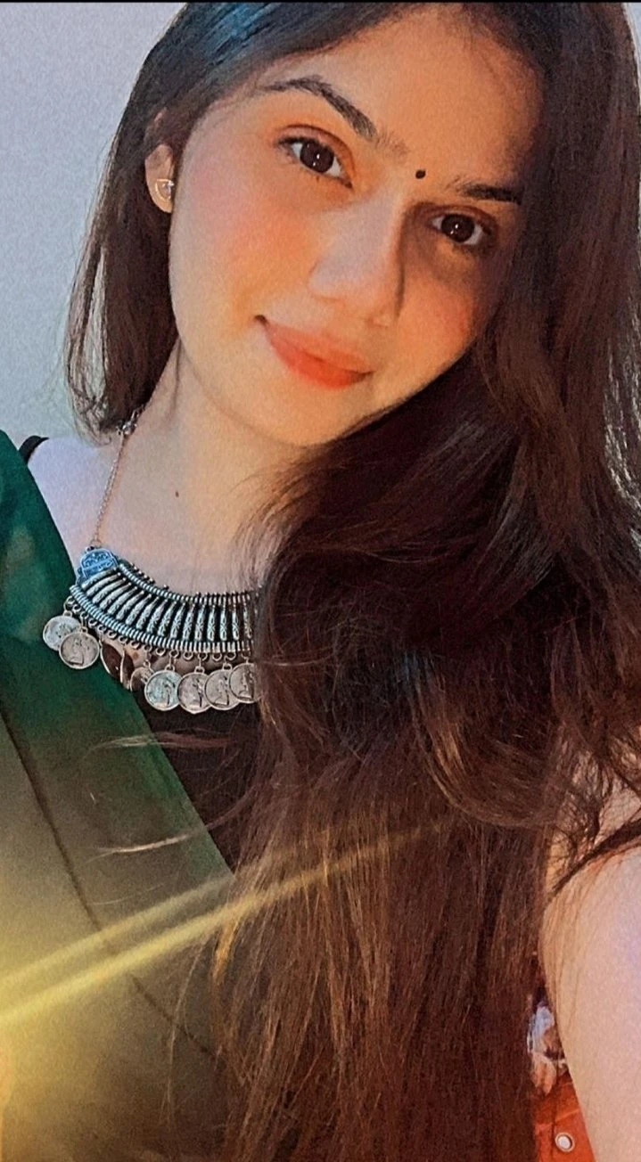 Priya – Indian escort in Mumbai — 2 / 3
