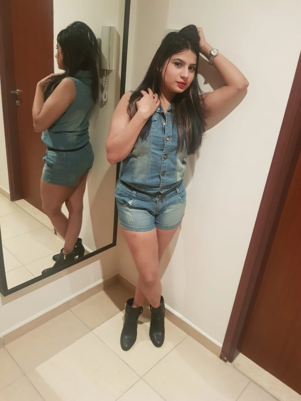RIYA ESCORT SERVICE – Indian escort in Noida — 2 / 4