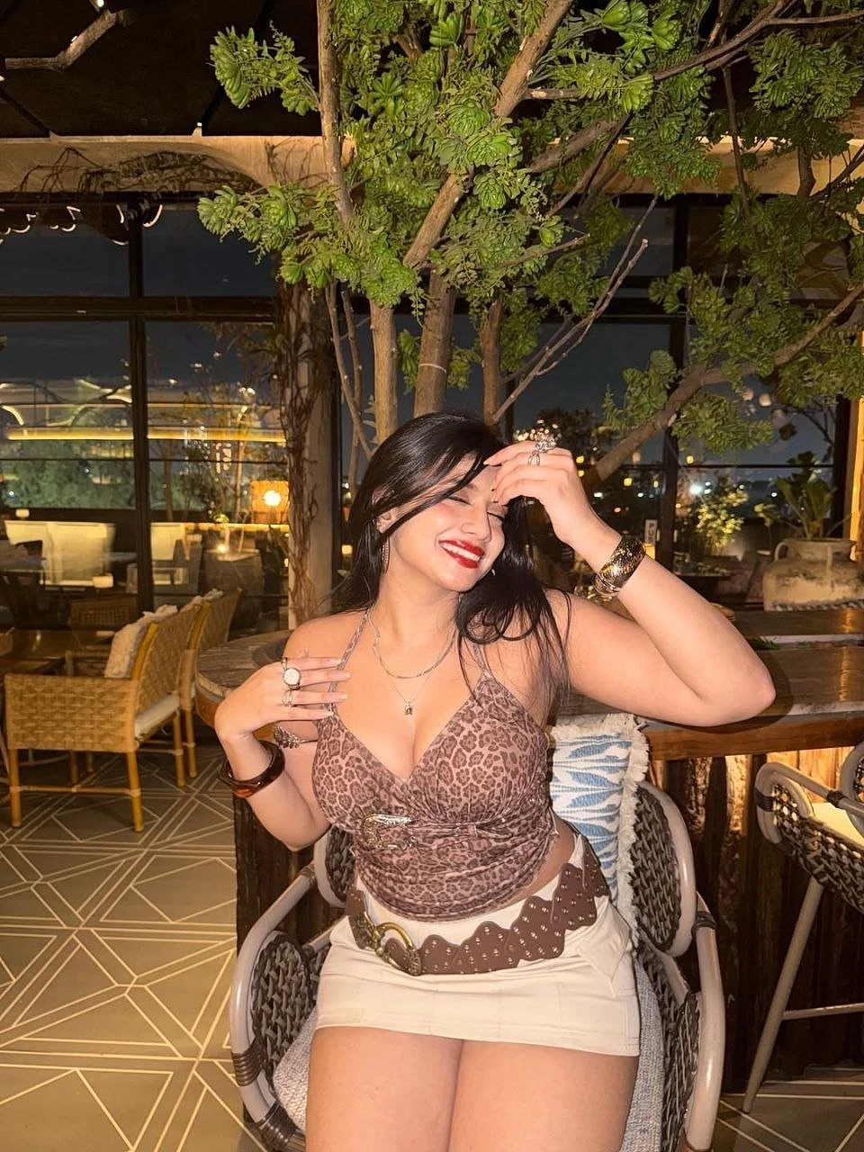 Megha – Indian escort in Noida — 5 / 6