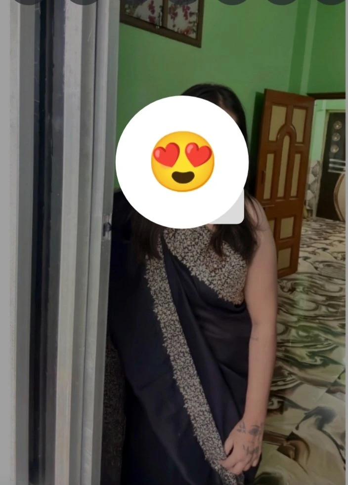 Komal real meet and cam service – Indian escort in New Delhi — 4 / 7