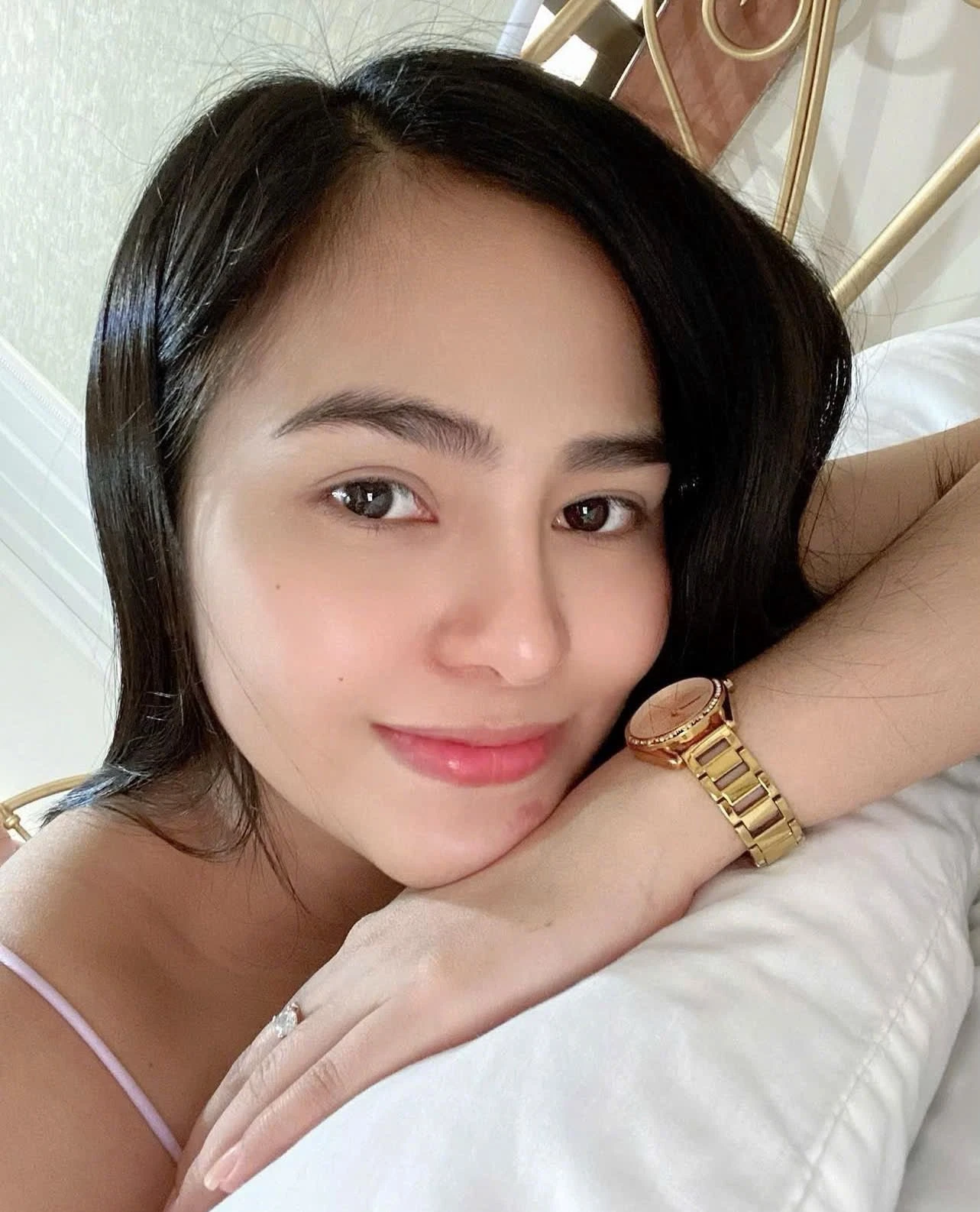 Shusi – Indonesian escort in Mumbai — 3 / 6