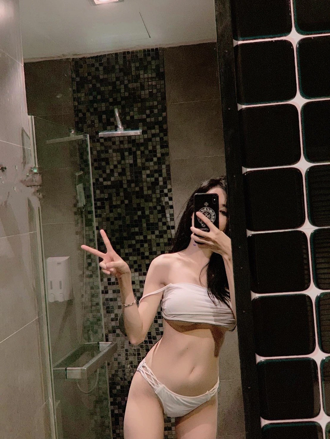 Pinky Anal babe – South Korean escort in Seoul — 4 / 6
