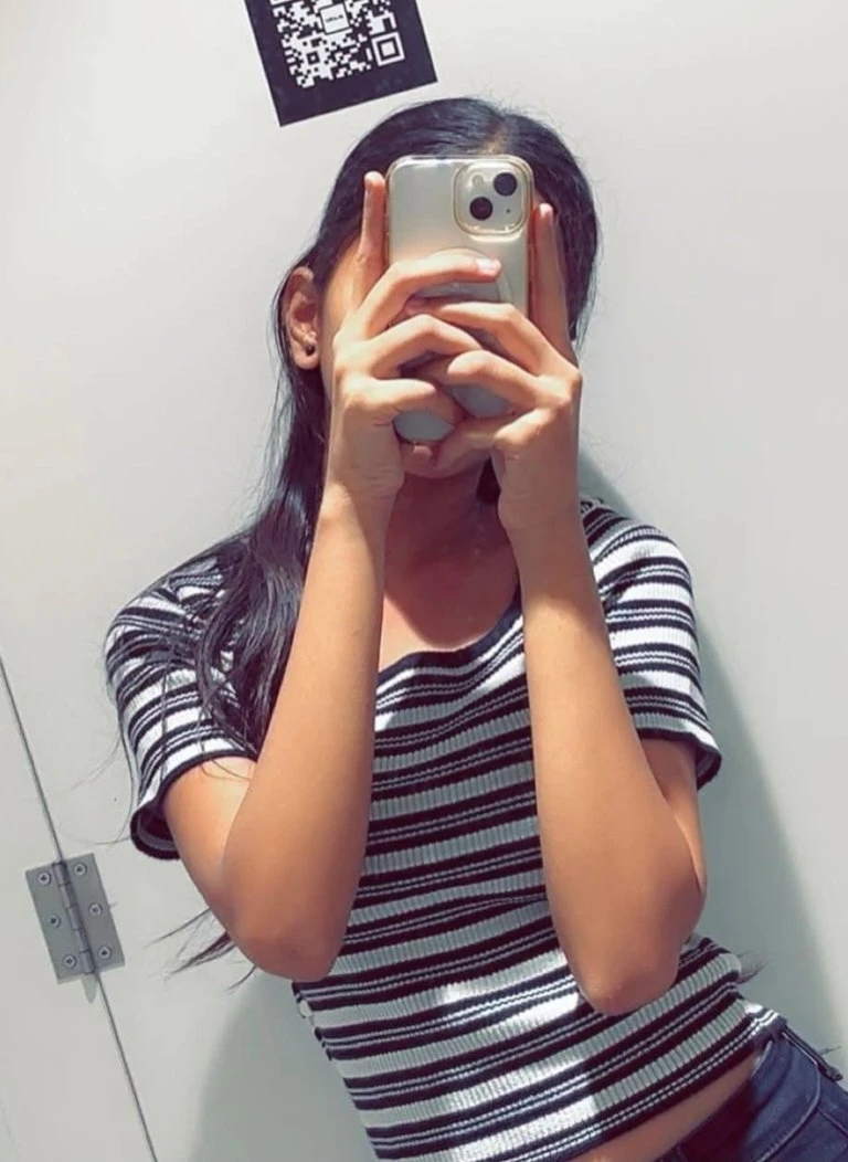 Riya – Indian escort in Kolkata — 3 / 4