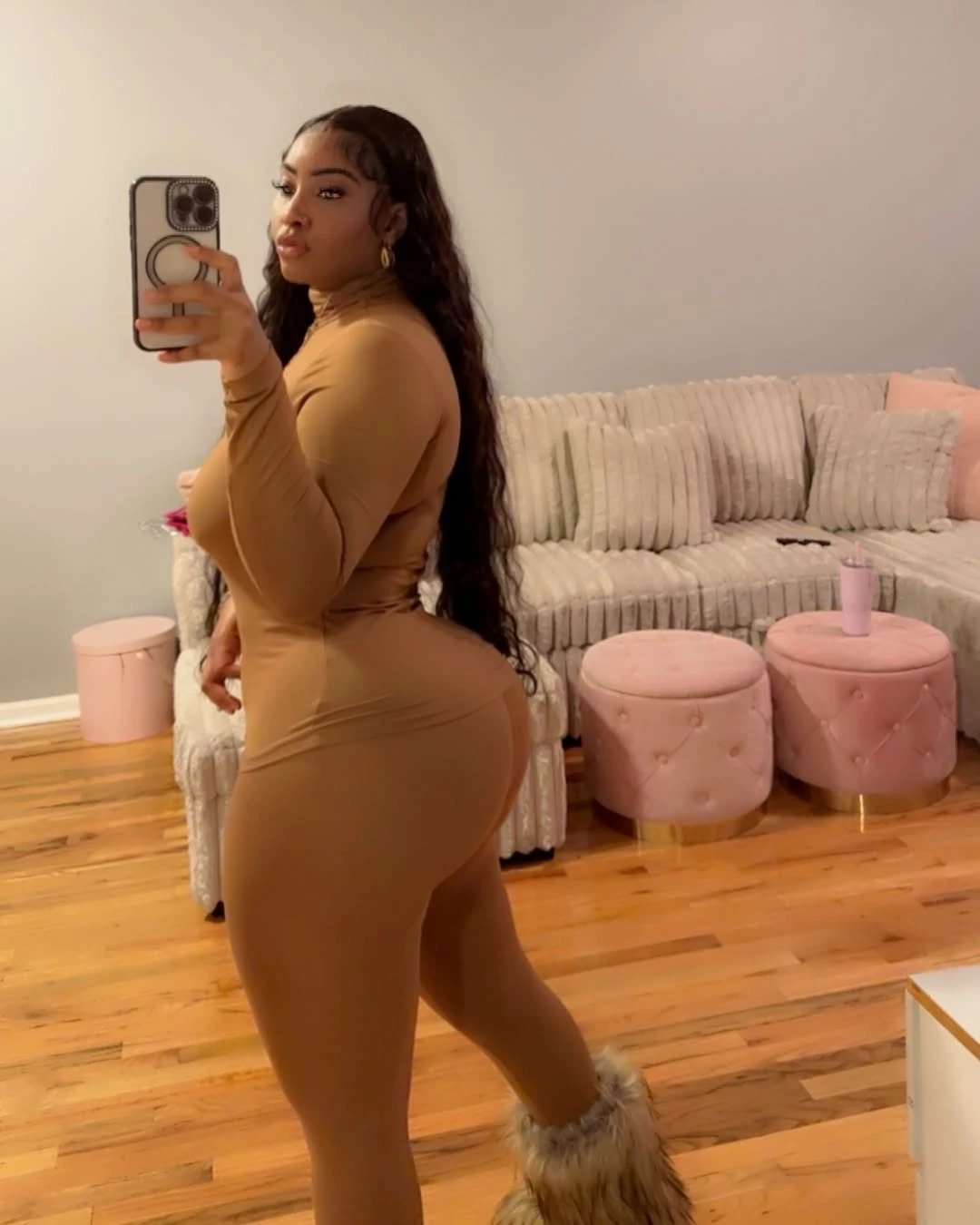 Cherry – Angolan escort in Erbil — 4 / 6