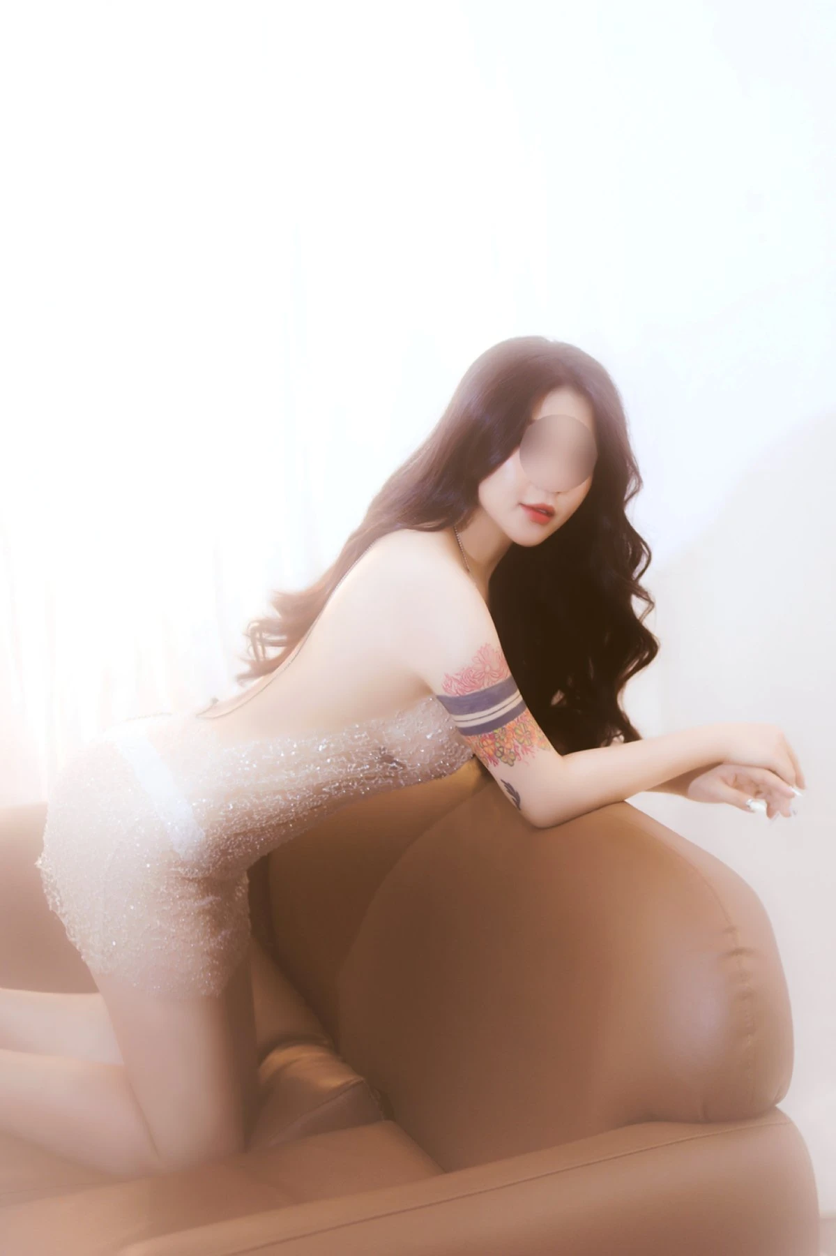 Amy – Vietnamese escort in Ho Chi Minh City — 3 / 6