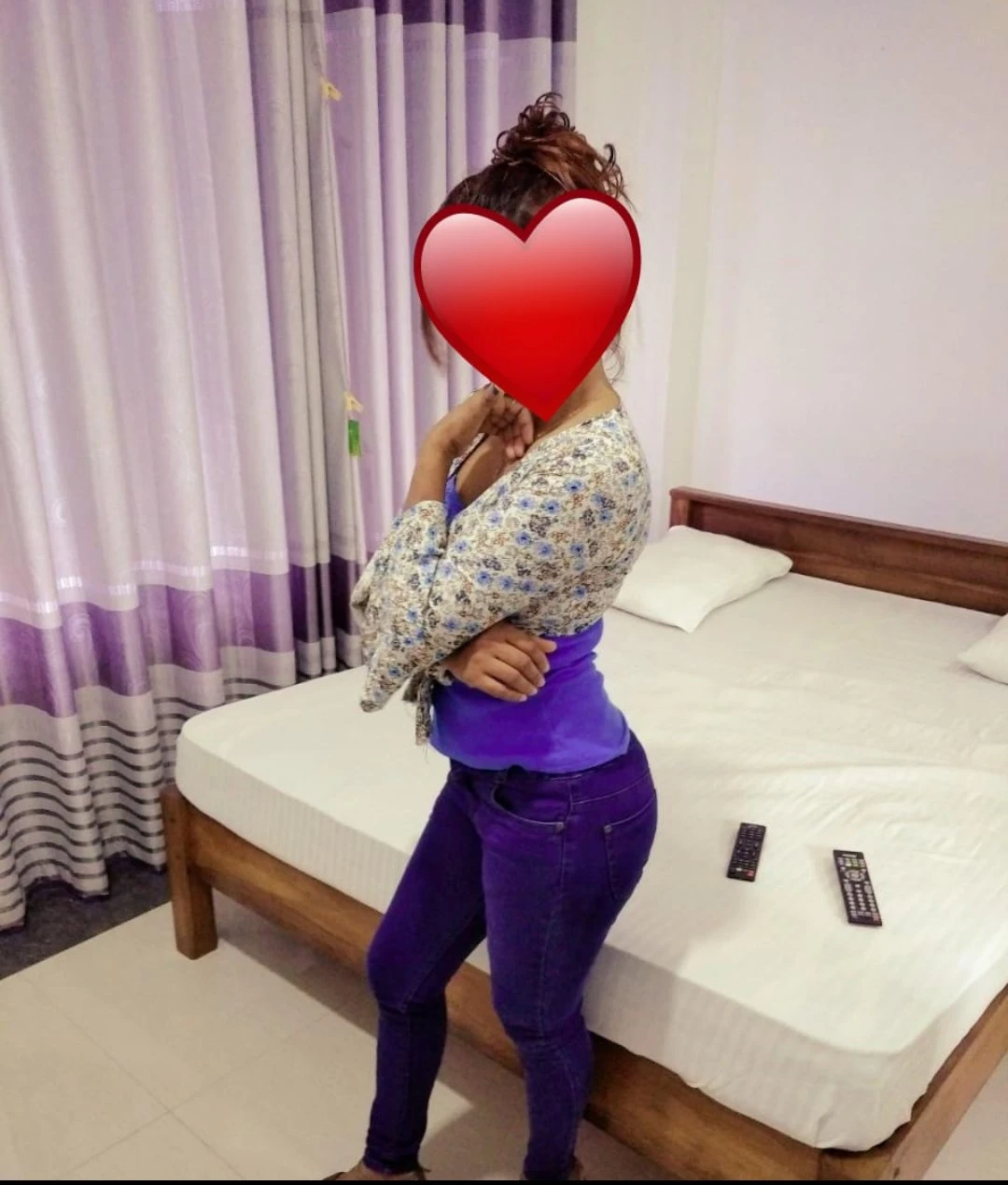 Nishu – Sri Lankan escort in Colombo — 4 / 5