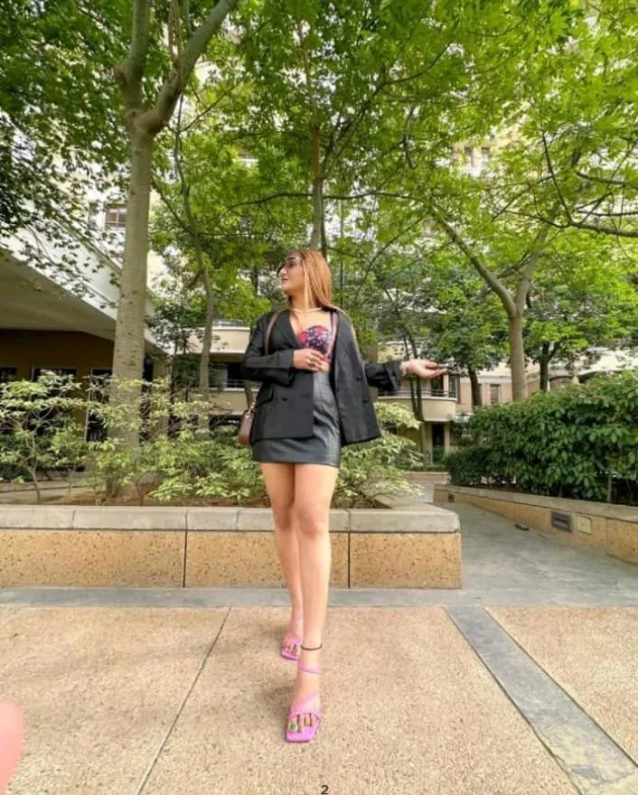 Foxy Model Waiting for You – Indian escort in Pune — 2 / 5