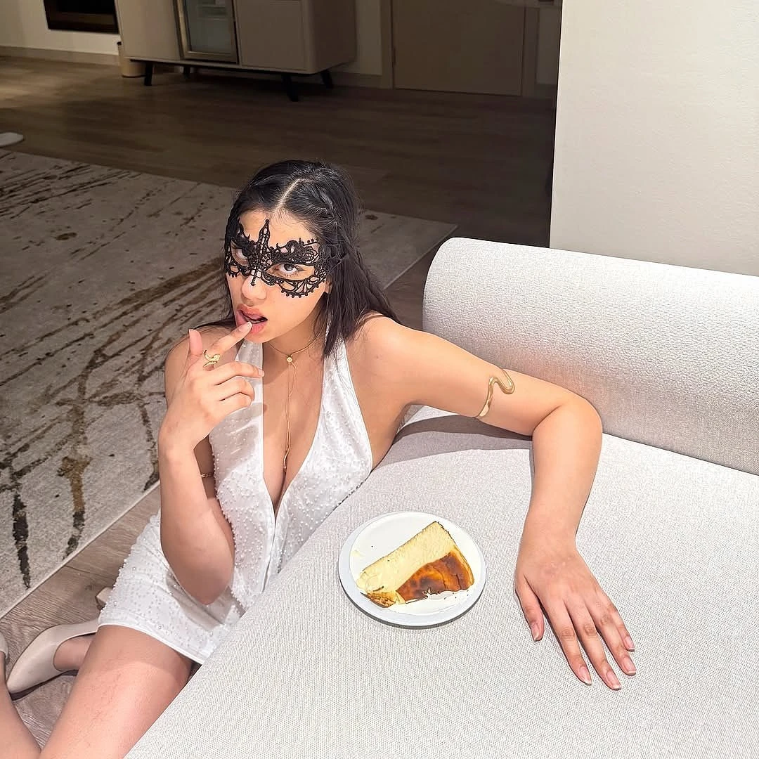 Samiksha – escort in Noida — 3 / 4