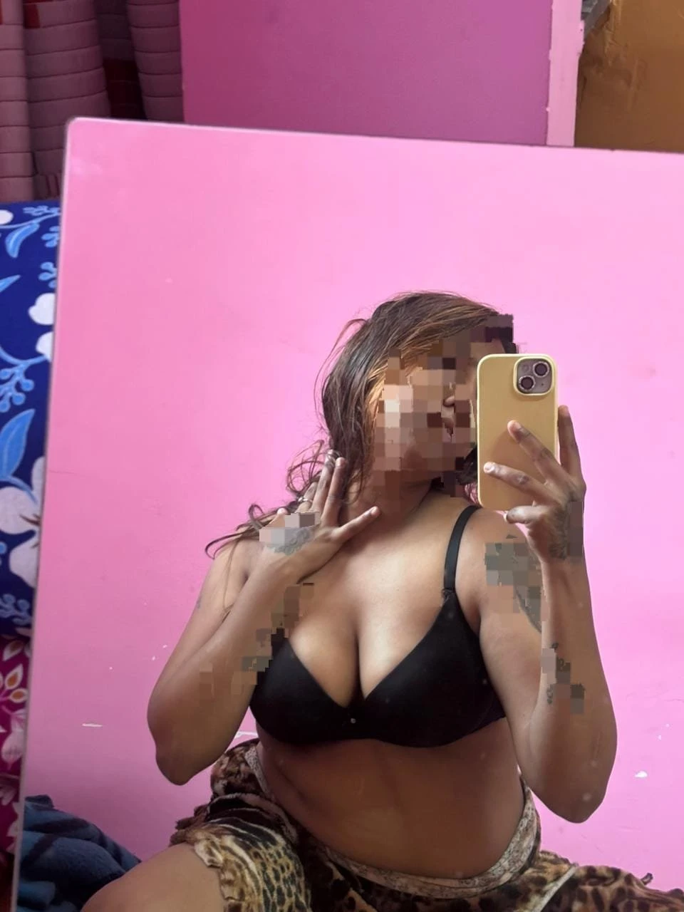 Kolkata Cam Session & Real Escort Servic – Indian escort in Kolkata — 2 / 17