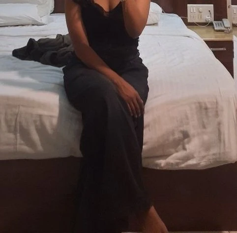 Priya – Indian escort in Pune — 5 / 7