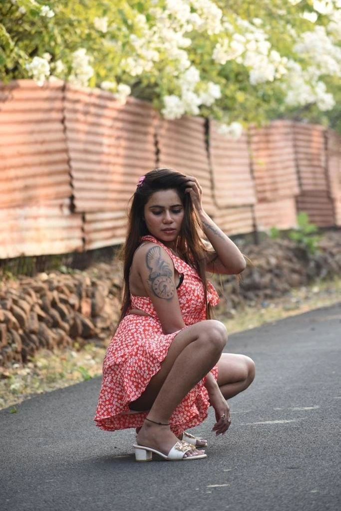Russian and Indian Direct Payment – escort in Chennai — 1 / 3