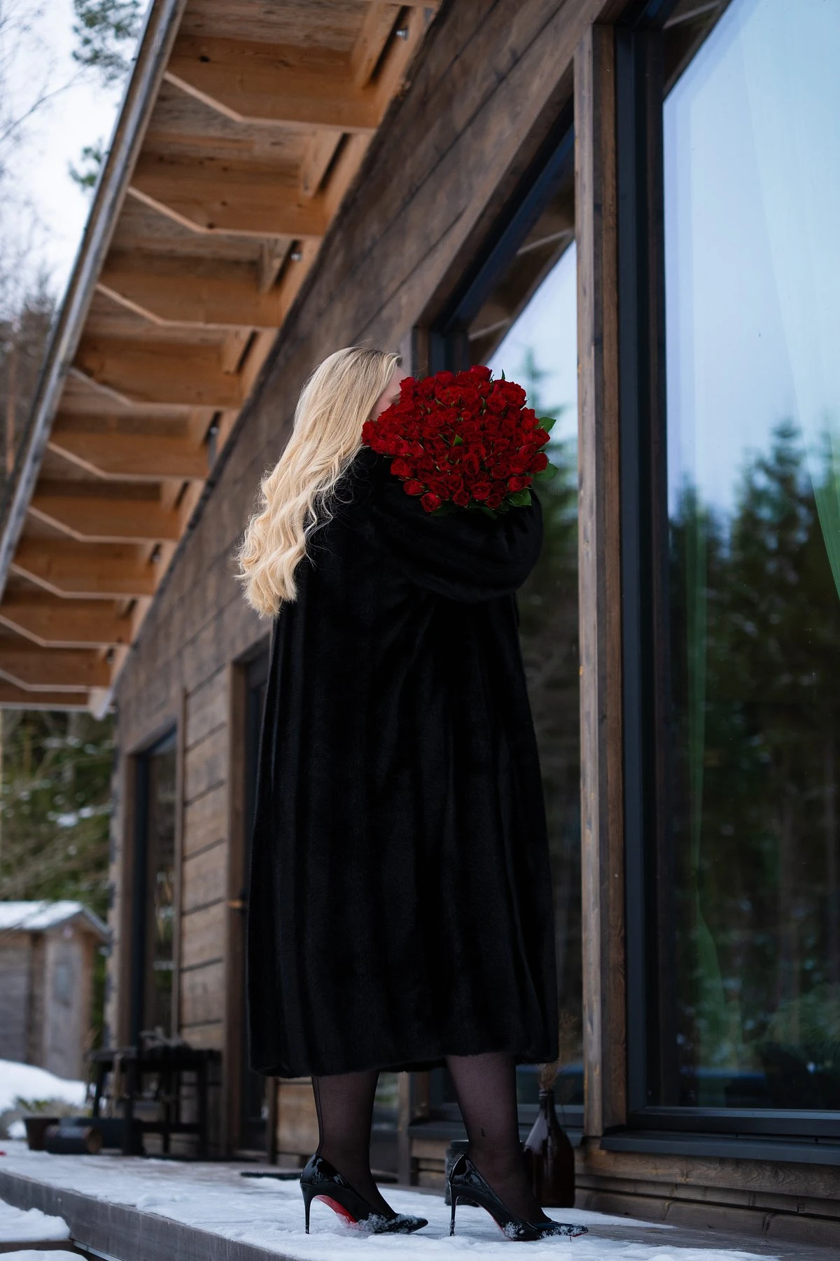 Curvy Nordic Beauty Visiting Delhi today – Finnish escort in New Delhi — 20 / 24