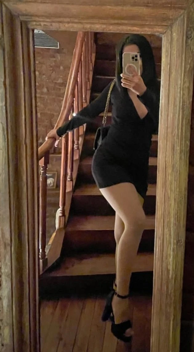 ꧁༒LIVE CAM@REAL MEET༒꧂🤍8 – Indian escort in Mumbai — 3 / 5