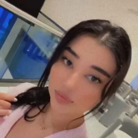 Nadia – Pakistani escort in Lahore — 3 / 5