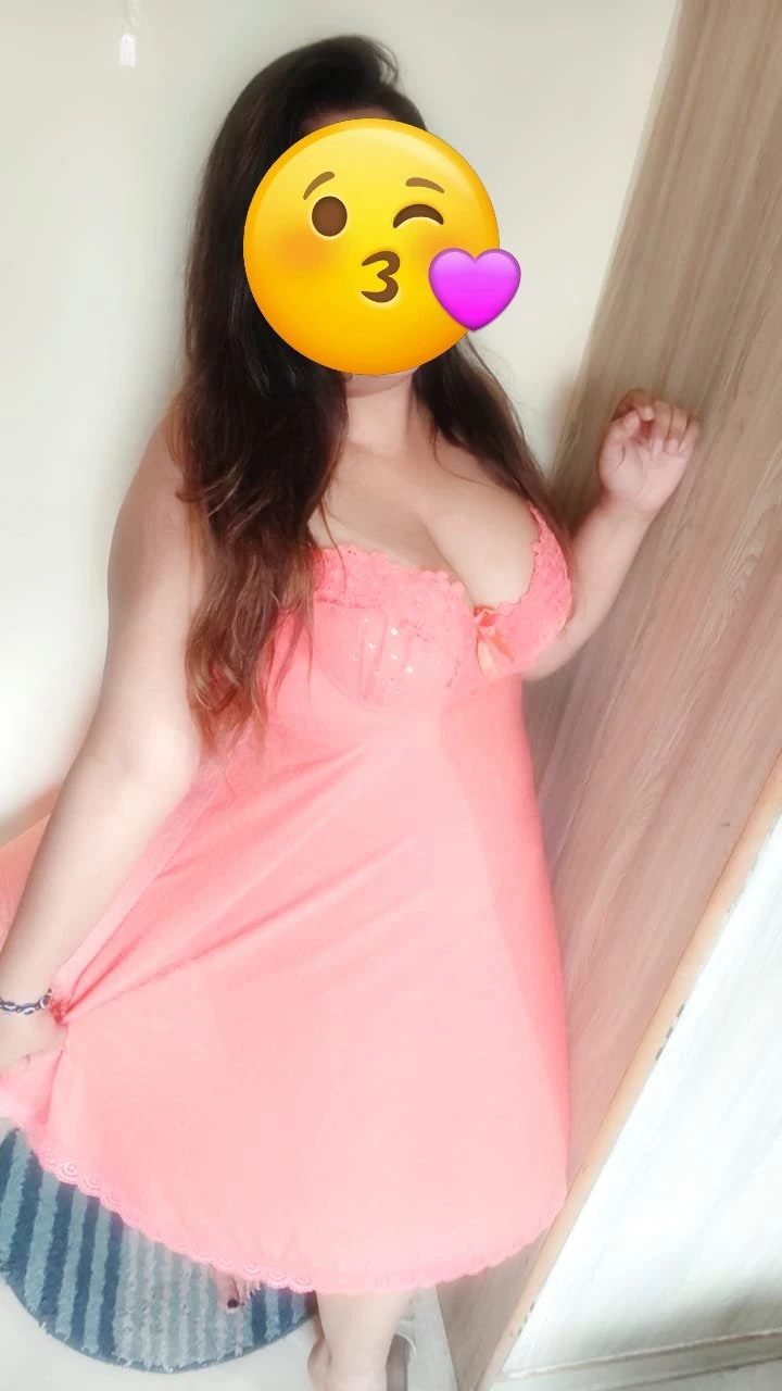 Independent House Wife Single – Indian escort in Bangalore — 2 / 5