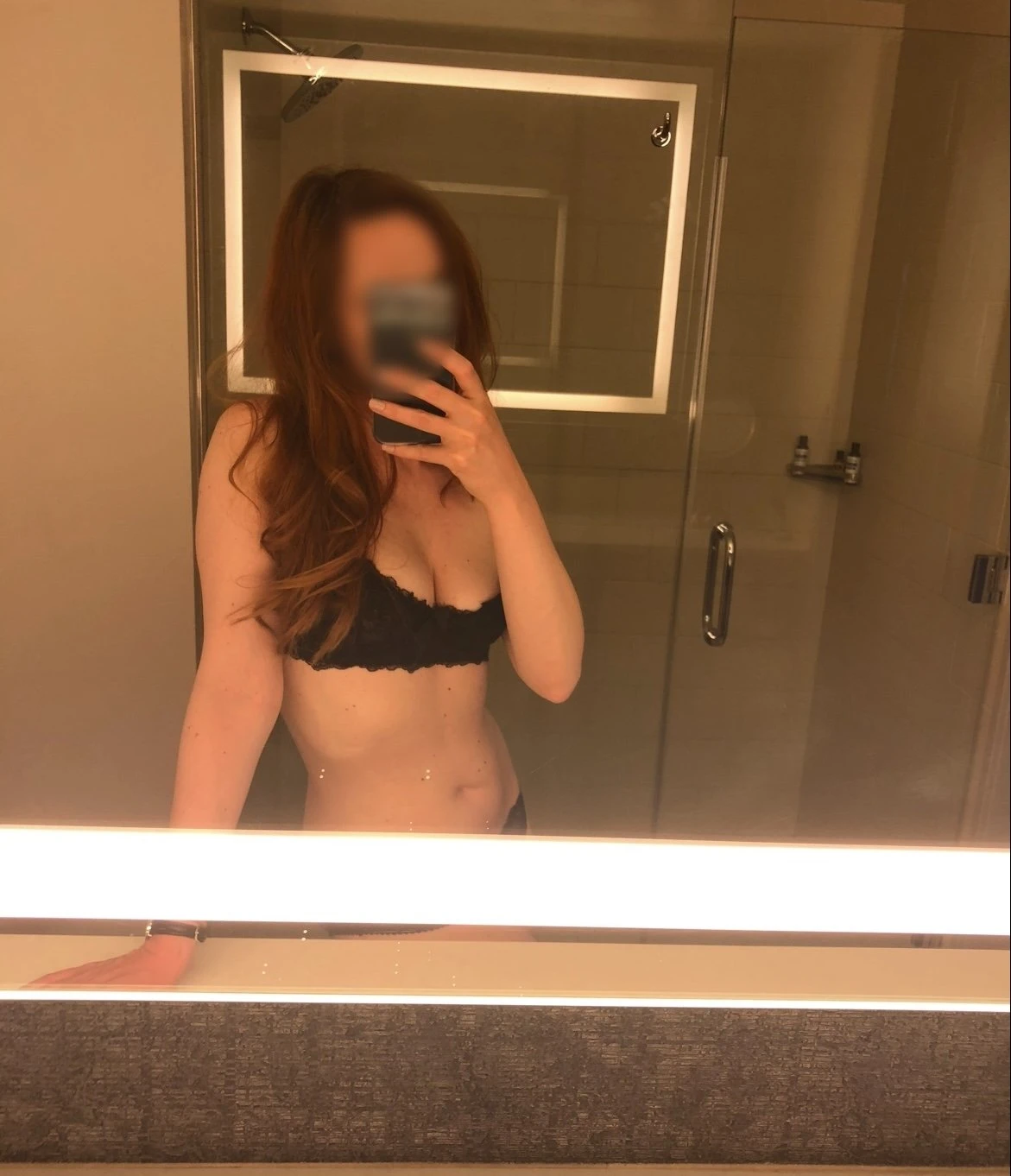 Erin Dupre – French escort in New Delhi — 5 / 12