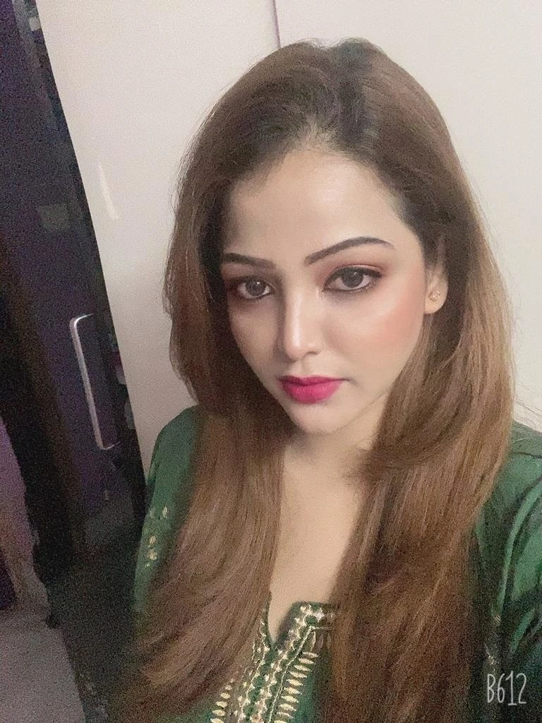 Rashmika – Indian escort in Kolkata — 4 / 5