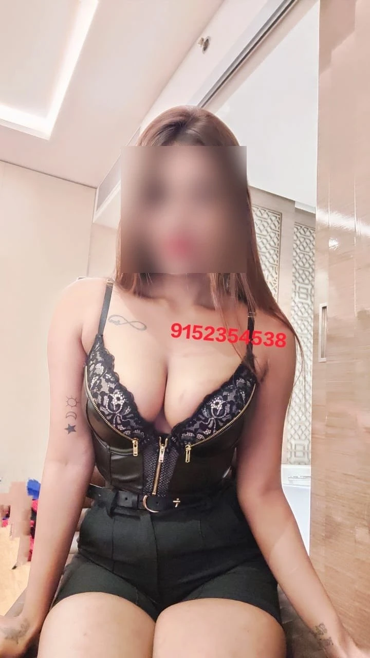 Nandani Cam Girl – Indian escort in New Delhi — 15 / 31