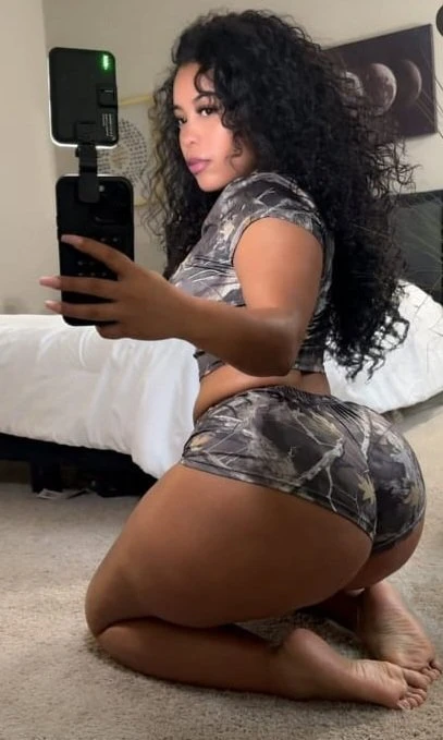 Darlie – Ugandan escort in Erbil — 2 / 3