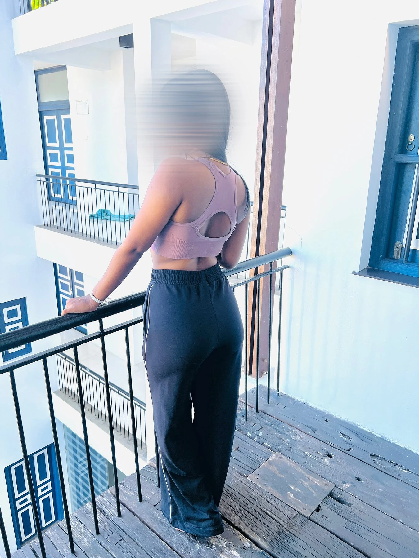 Malki Gfe – Sri Lankan adult performer in Colombo — 9 / 12