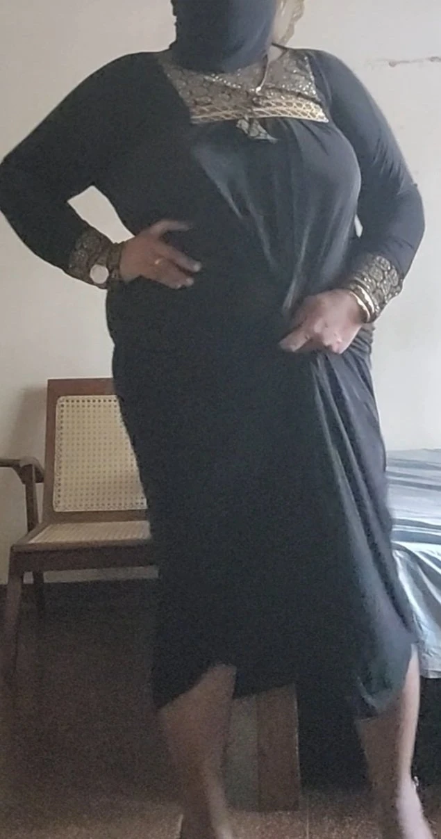 BBW Queen – Sri Lankan dominatrix in Colombo — 23 / 31