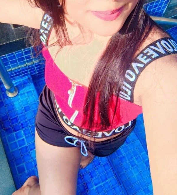 Nisha – Indian escort in New Delhi — 2 / 4
