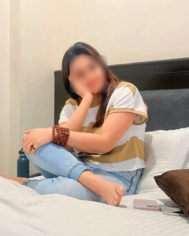 Sunitha (CAM & REAL MEET) FULL GENUINE🤍 – Indian escort in Hyderabad — 2 / 5