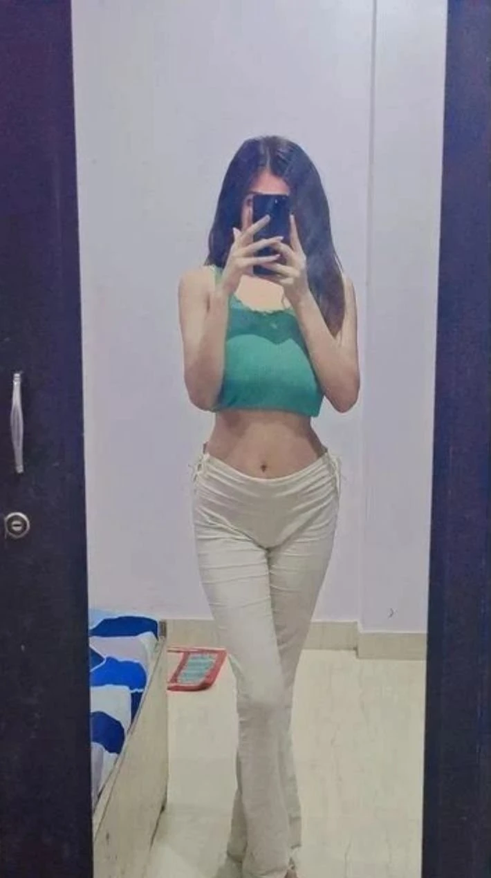 Priya cam and real – Indian escort in Mumbai — 1 / 3