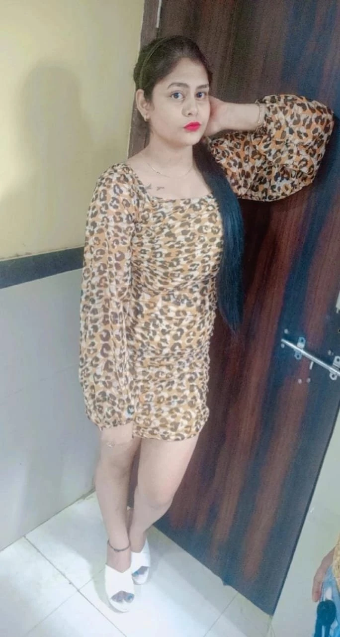 Sanjana (Real&Cam Show) – Indian escort in Hyderabad — 4 / 5