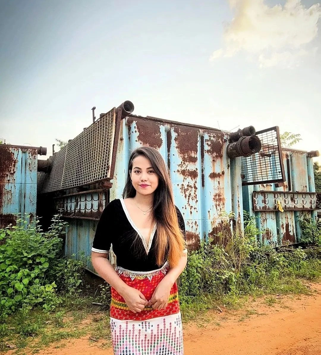 Zoya Khan – Indian escort in Shillong — 2 / 3