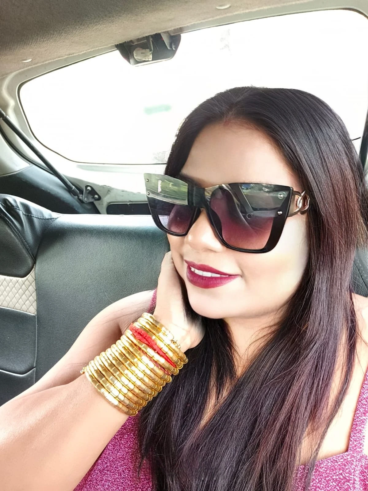 Priya Sharma – Indian escort in Kolkata — 5 / 9