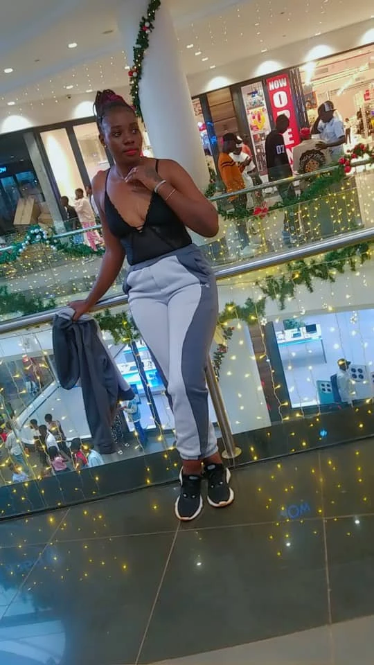 Andrey Zara – Ugandan adult performer in Kampala — 3 / 4