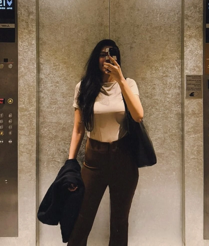 Riya – Indian escort in Surat — 3 / 4
