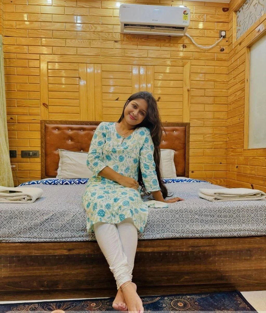 Anushka Kochi Kerala Real Meet Service – Indian escort in Kochi — 2 / 4