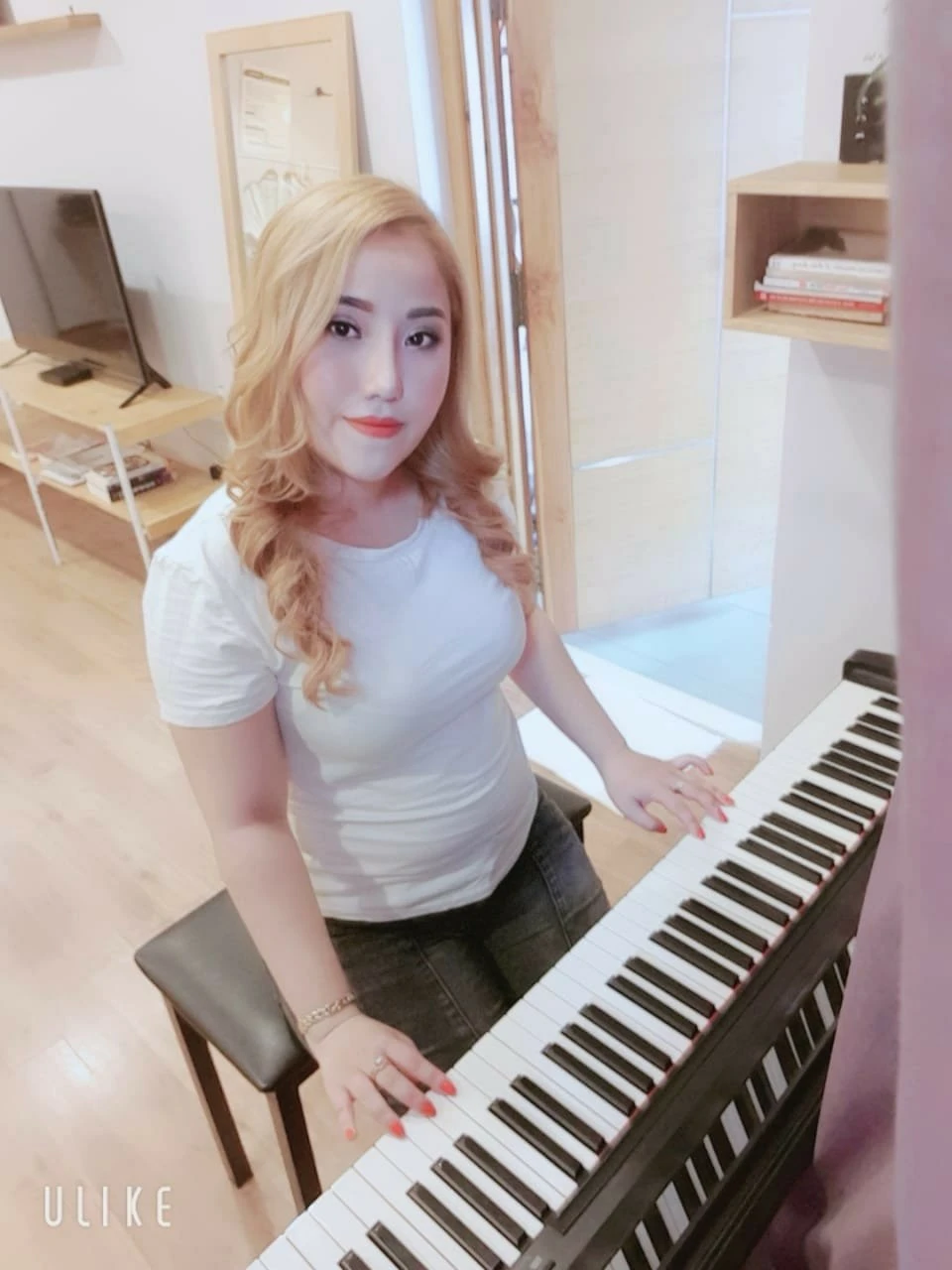 Elysia sex full service – Malaysian escort in Kathmandu — 2 / 5