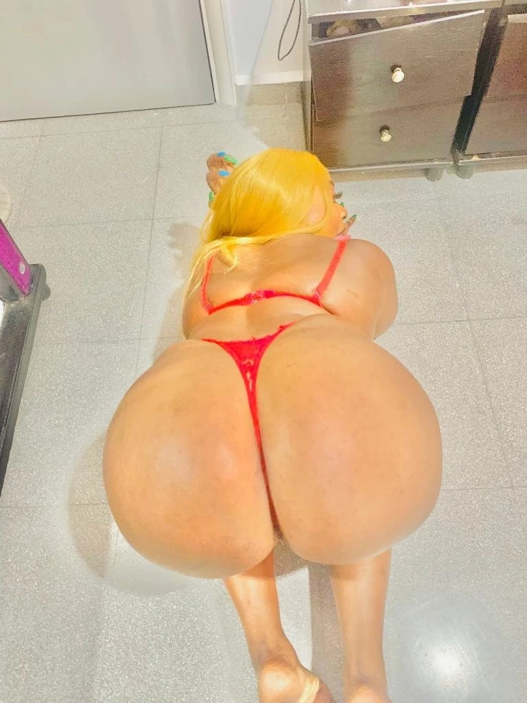 Suza – Jamaican escort in Beirut — 2 / 8