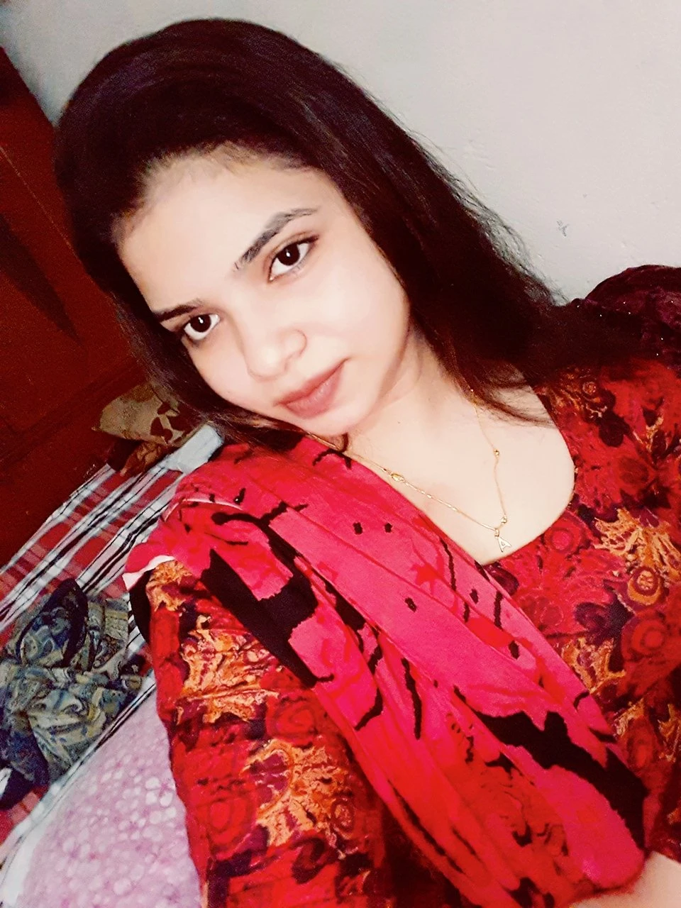Komal – Indian escort in Mumbai — 7 / 8