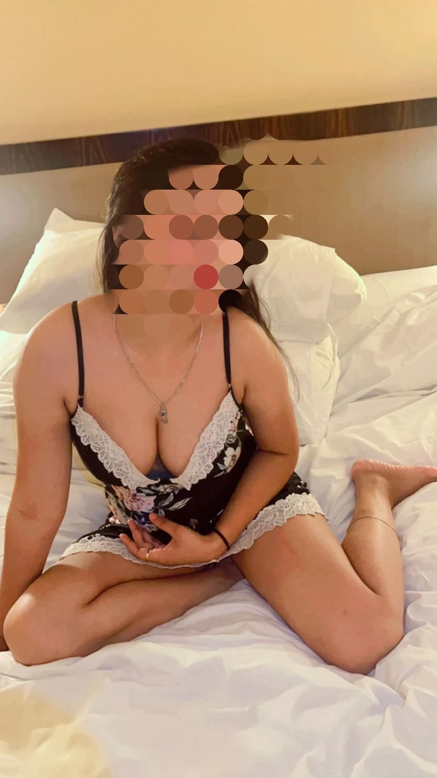 Divya – Indian escort in Hyderabad — 2 / 4