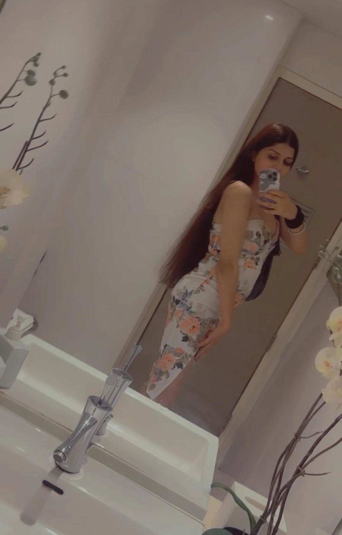 Gurleen Kaur – Indian escort in New Delhi — 6 / 21
