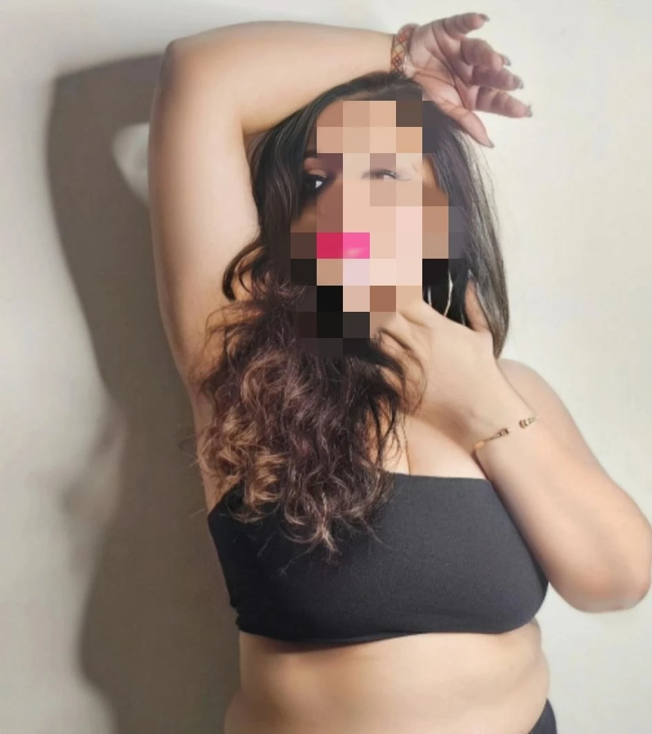 Cam session with BBW .... – Indian escort in Pune — 3 / 4