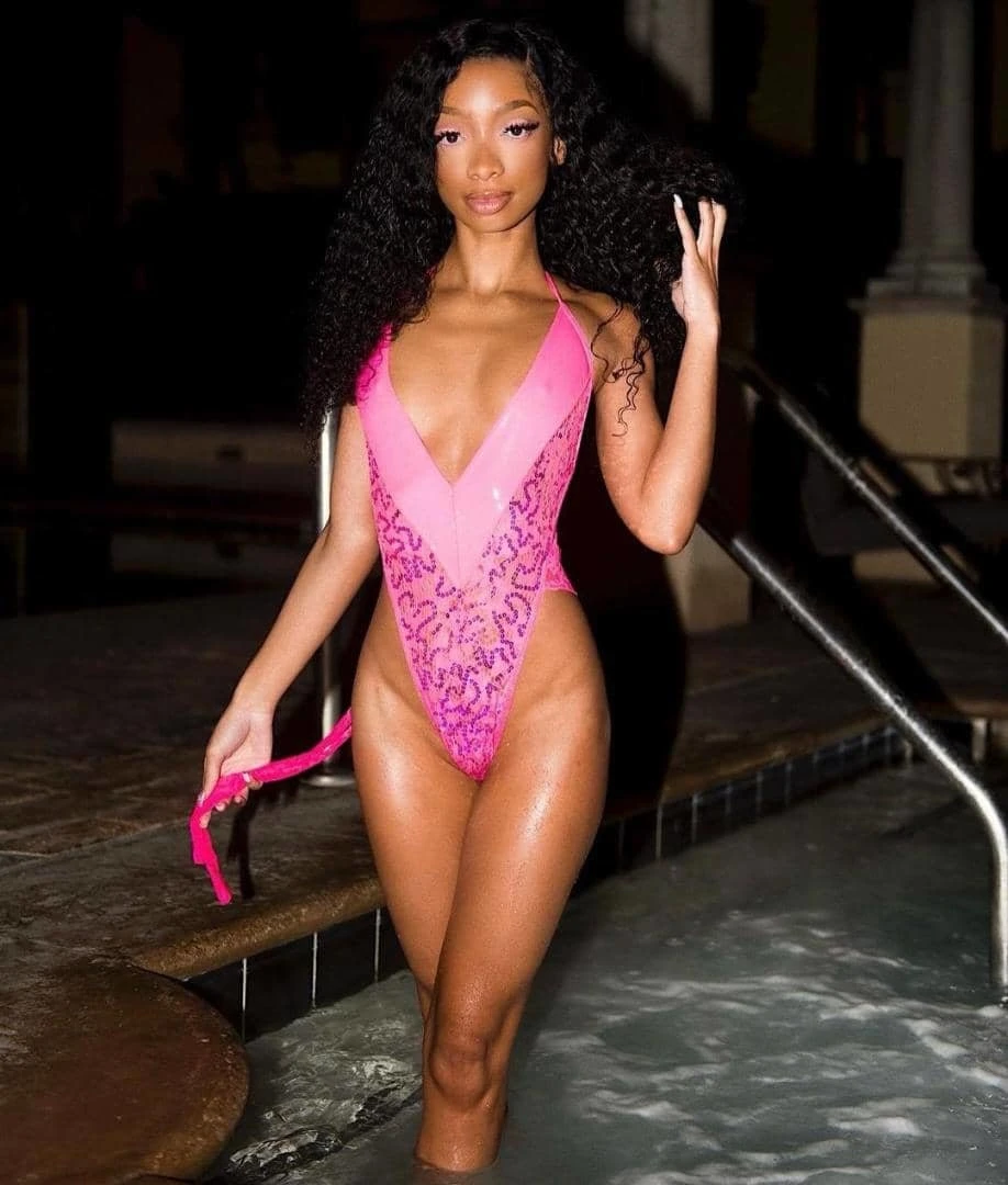 Bella – Congolese escort in Beirut — 4 / 6
