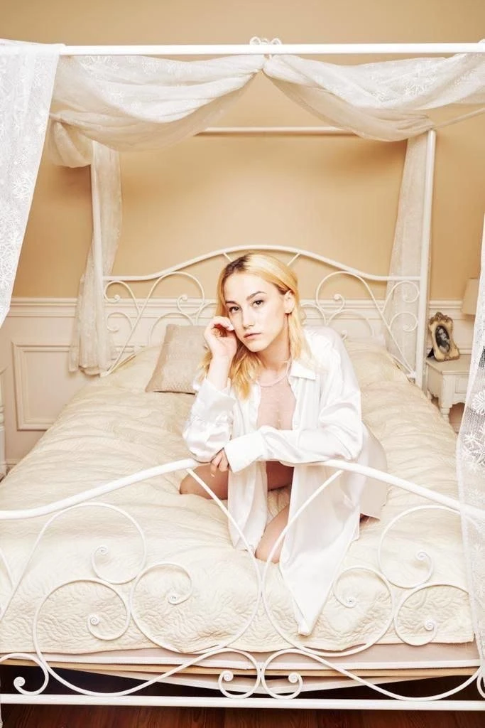 Jein – Belarusian escort in Beirut — 3 / 5