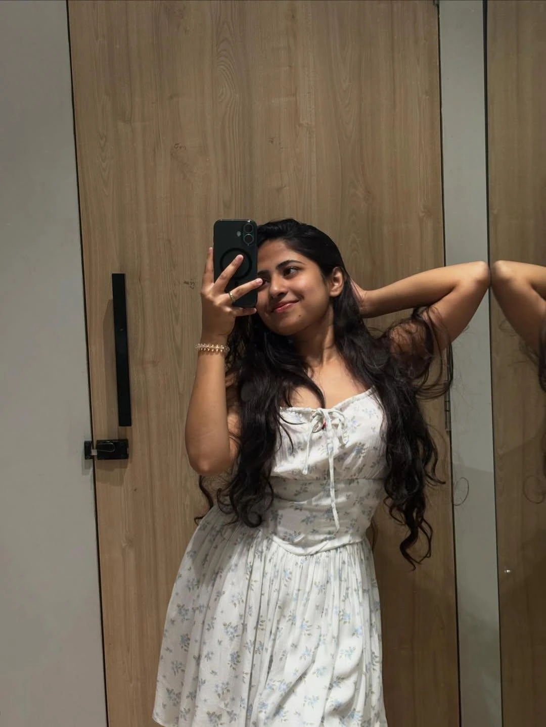 ꧁꧂ DIRECT ꧁꧂PAY TO GIRL ꧁꧂ IN HOTEL ROOM – Indian escort in New Delhi — 1 / 4